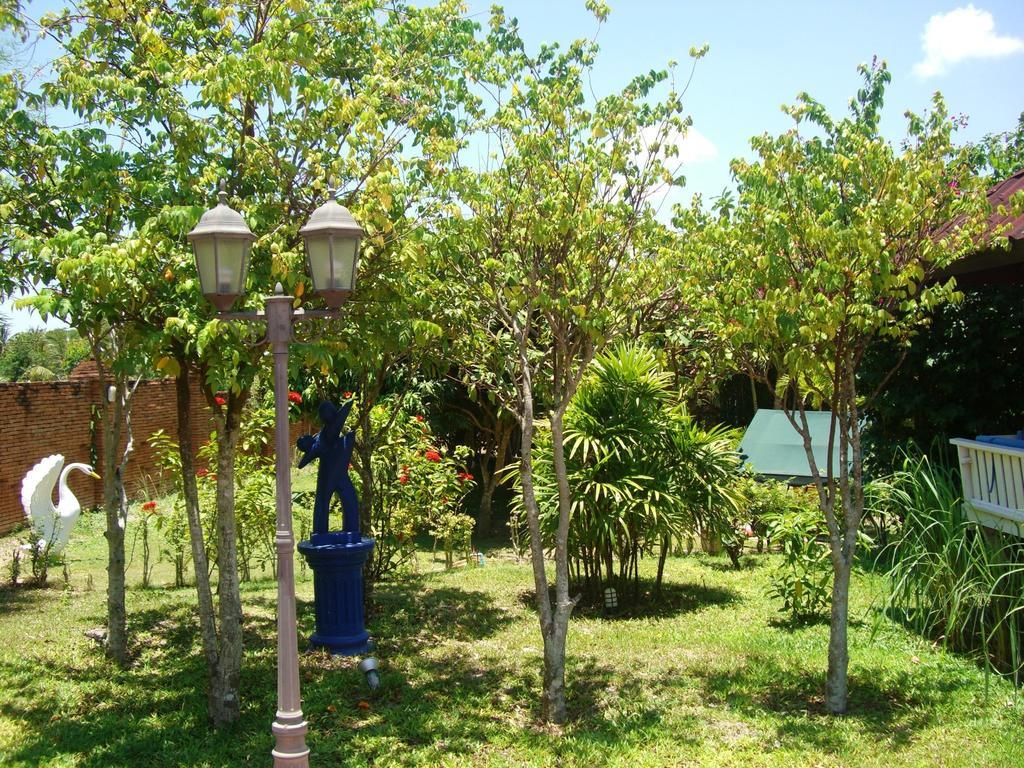 Pictory Garden Resort Sattahip Esterno foto