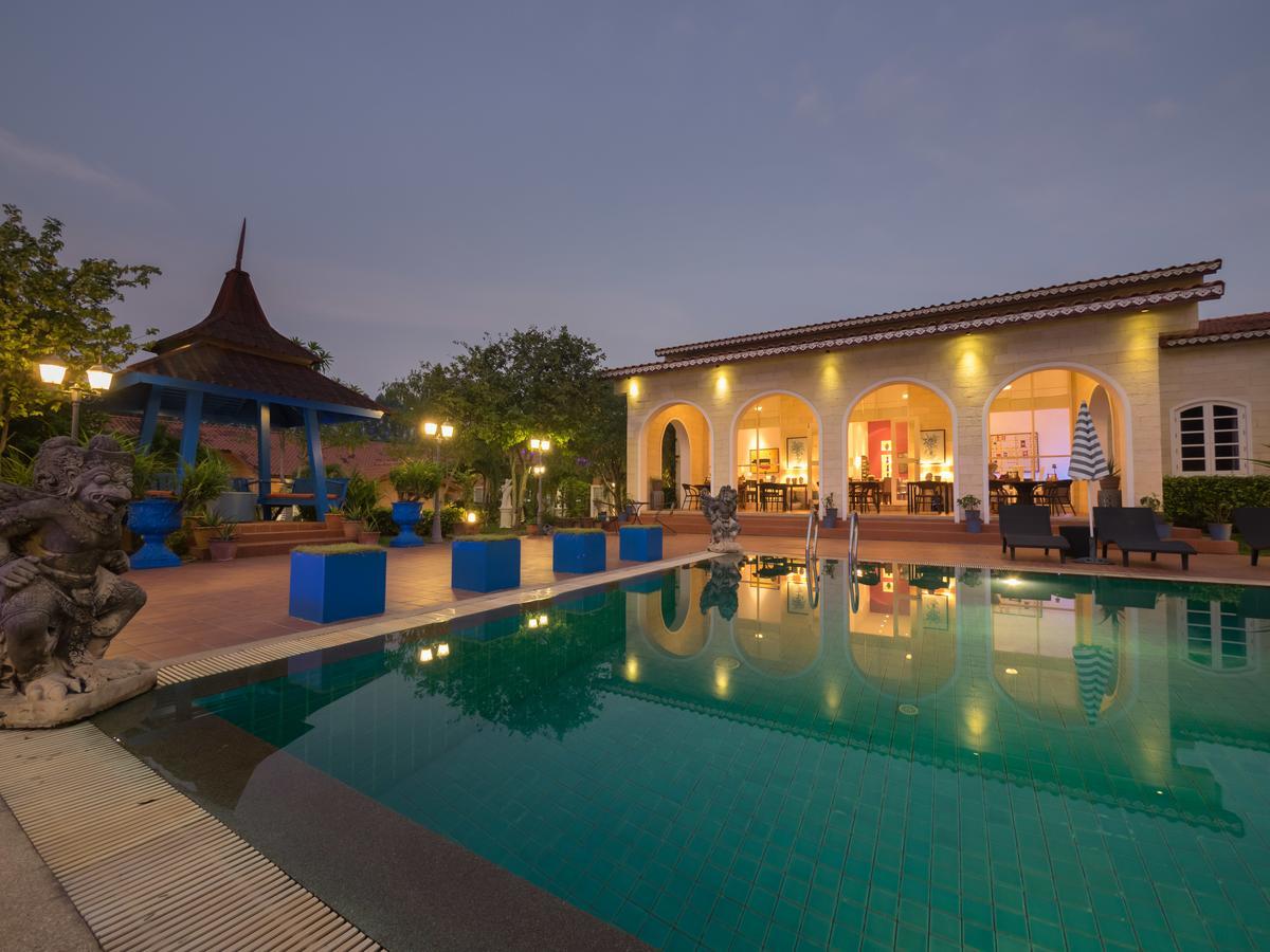 Pictory Garden Resort Sattahip Esterno foto